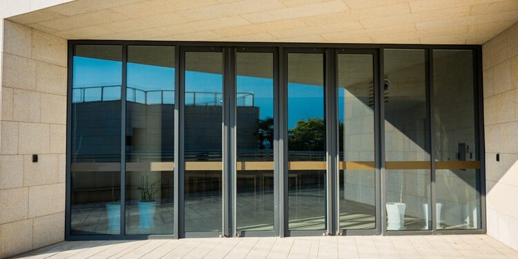 mantenimiento puertas de aluminio